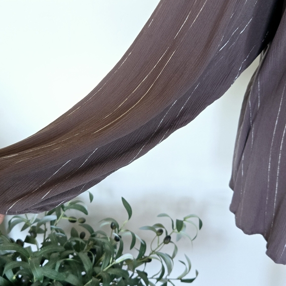 Torrid Crinkle Gauze With Lurex Peasant Blouse 5X - Picture 6 of 14